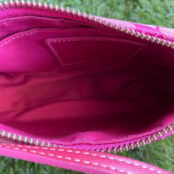 Pink Coach demi purse - Picture 10 of 17